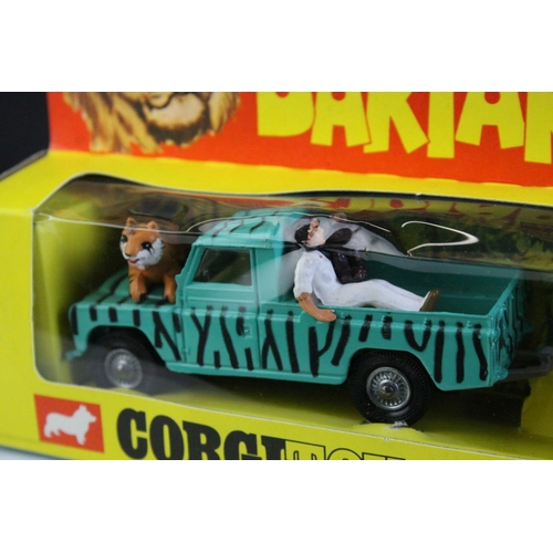 1025 - Boxed Corgi Gift Set 7 Daktari Land Rover 109 WB with figures and animals diecast model, complete an... 