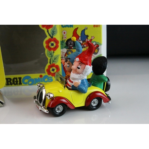 1031 - Boxed Corgi Comics 801 Noddy's Car diecast model with golly to back variant, model and box near mint... 