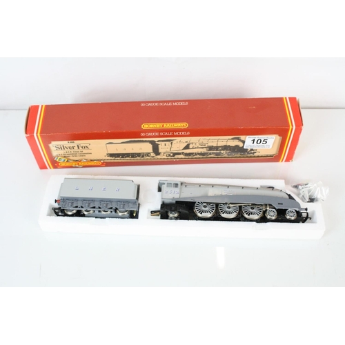 105 - Boxed Hornby OO gauge R099 LNER A4 Class Loco Silver Fox locmotive