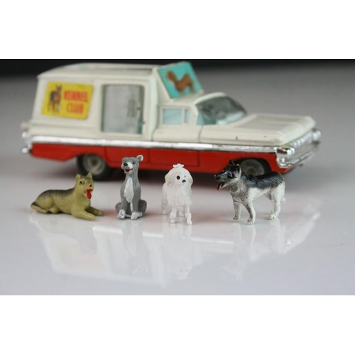 1067 - Boxed Corgi 486 Kennel Service Wagon with four dogs diecast model, complete with all dogs, diecast v... 