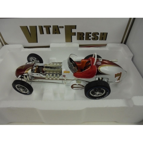 1077 - Boxed 1:18 scale GMP Joe Leonard Vita-Fresh Dirt Champ #12, the model appears complete and is in exc... 