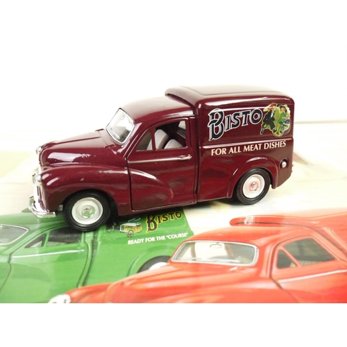 1088 - Ex shop counter top display stand for 1:26 Saico Morris Van diecast models, complete with 12 x model... 