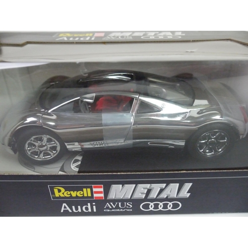 1090 - Two boxed Revell Metal diecast models, to include 08820 BMW Isetta 250 & 08830 Audi Avus Quattro, bo... 