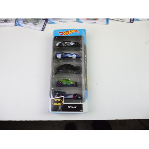 1113 - 55 x carded Mattel Hot Wheels diecast vehicles