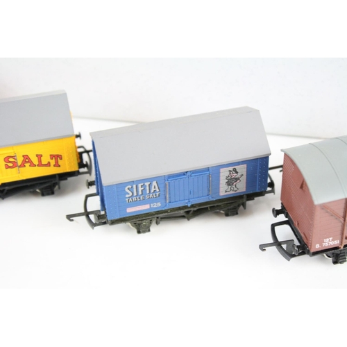 114 - 75 OO gauge items of rolling stock to include wagons, tankers, and trucks featurings Wrenn, Lima, Gr... 