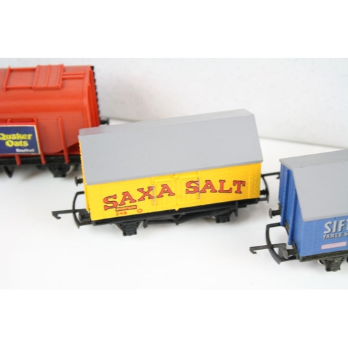 114 - 75 OO gauge items of rolling stock to include wagons, tankers, and trucks featurings Wrenn, Lima, Gr... 