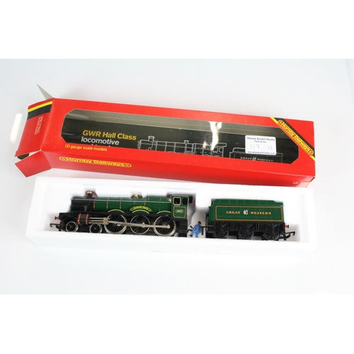 117 - Three boxed Hornby OO gauge locomotives to include R063 BR Loco Britannia, R855 LNER Loco Flying Sco... 