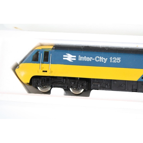 118 - Boxed Hornby OO gauge R069 BR Class 253 High Speed Train HST Power/Dummy Power Cars