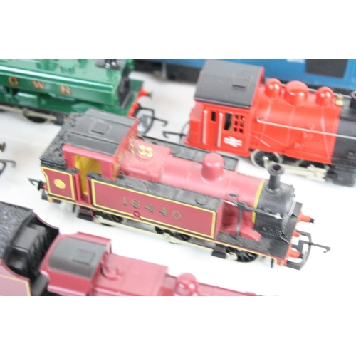 127 - 10 OO gauge locomotives to include 5 x Hornby, 4 x Lima and one unmarked, features Hornby R751 D6830... 