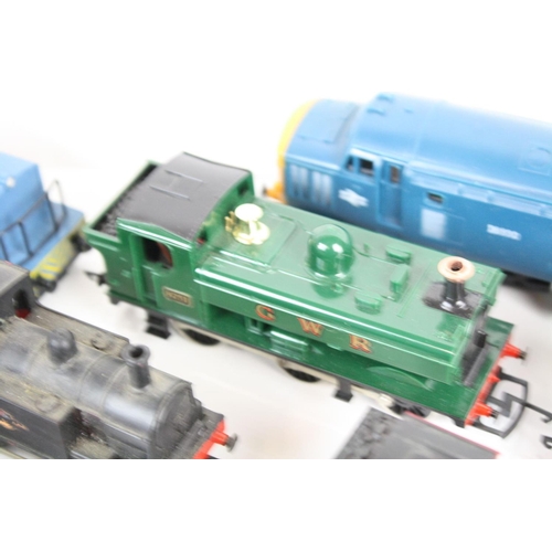 127 - 10 OO gauge locomotives to include 5 x Hornby, 4 x Lima and one unmarked, features Hornby R751 D6830... 