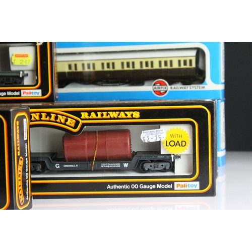 17 - 21 Boxed OO gauge items of rolling stock to include 13 x Palitoy Mainline and 8 x Airfix, features m... 