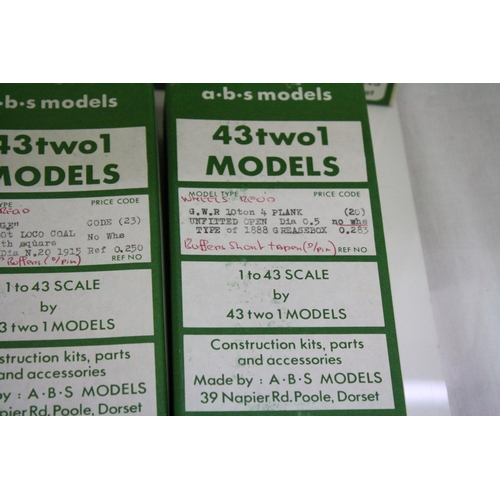 184 - 12 Boxed 43two1 O gauge rolling stock model kits, all unbuilt and appearing complete