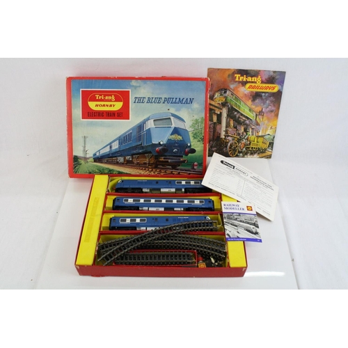 191 - Boxed Triang Hornby RS52 The Blue Pullman electric train set with locomotive, rolling stock. track a... 