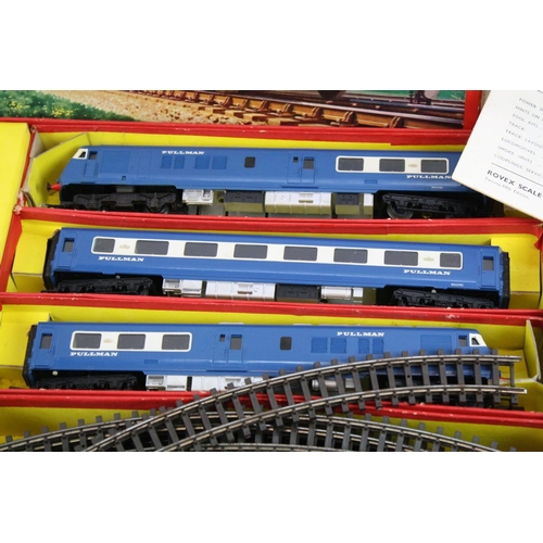 191 - Boxed Triang Hornby RS52 The Blue Pullman electric train set with locomotive, rolling stock. track a... 