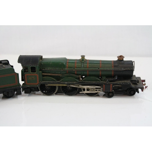 192 - Two Hornby Dublo locomotives to include Cardiff Castle 4-6-0 with tender and 2-6-4 BR 80054 locomoti... 