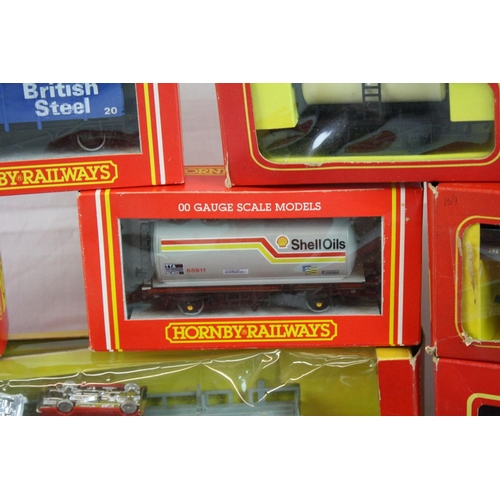 194 - 15 Boxed Hornby Triang & Hornby Dublo items of rolling stock to include 8 x OO gauge and 7 x Dublo, ... 