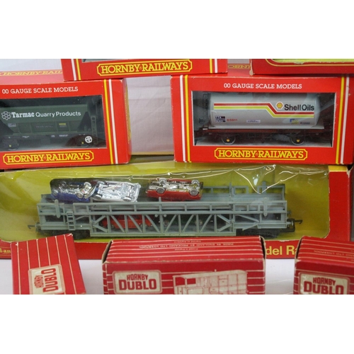 194 - 15 Boxed Hornby Triang & Hornby Dublo items of rolling stock to include 8 x OO gauge and 7 x Dublo, ... 