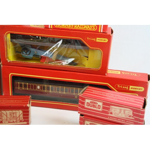 194 - 15 Boxed Hornby Triang & Hornby Dublo items of rolling stock to include 8 x OO gauge and 7 x Dublo, ... 