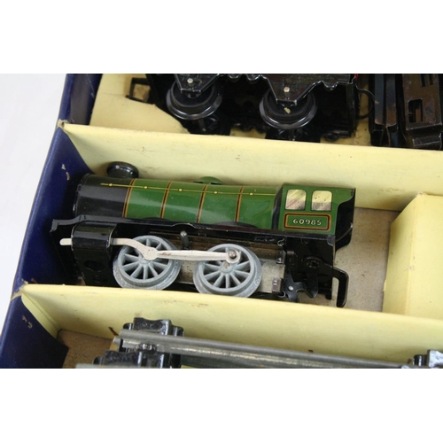 196 - Boxed Hornby O gauge Passenger Train Set No 21 with locomotive and 2 x coaches, vg box, plus additio... 