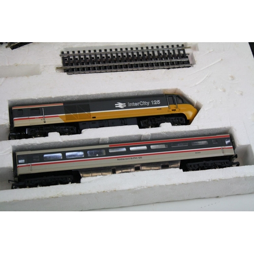 206 - Boxed Hornby R673 Intercity High Speed train set with locomotive and rolling stock, appearing comple... 