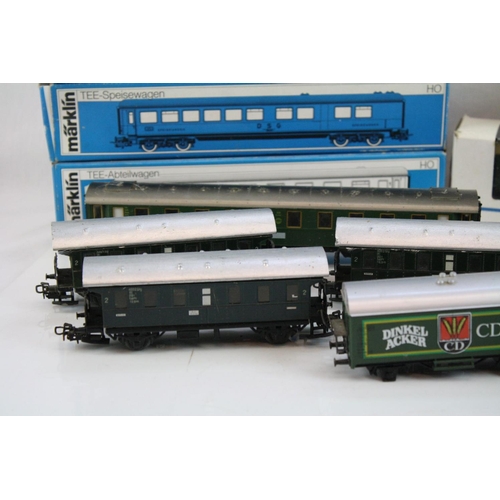 208 - Collection of 19 boxed and unboxed Marklin HO / OO gauge items of rolling stock to include 6 boxed e... 