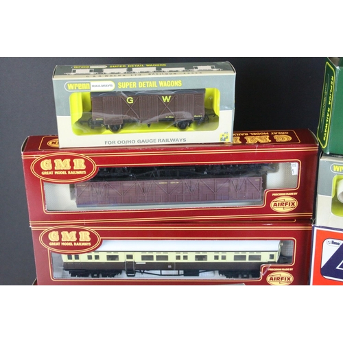 21 - 16 Boxed OO gauge items of rolling stock to include 7 x Wrenn, 6 x Airfix, 2 x Lima and 1 x Replica