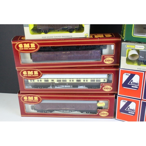 21 - 16 Boxed OO gauge items of rolling stock to include 7 x Wrenn, 6 x Airfix, 2 x Lima and 1 x Replica