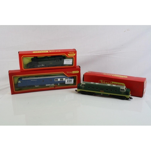 219 - Boxed Triang Hornby OO gauge Flying Scotsman locomotive plus Triang R259 Britannia locomotive and Tr... 