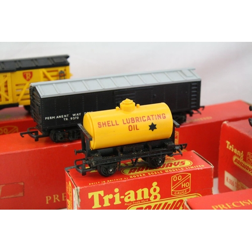 226 - Boxed Triang R355 0-4-0 Industrial Nellie Blue Livery locomotive plus 6 x boxed Triang items of roll... 