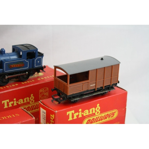 226 - Boxed Triang R355 0-4-0 Industrial Nellie Blue Livery locomotive plus 6 x boxed Triang items of roll... 