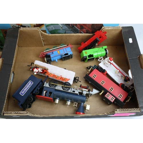 229 - Boxed Lima Giant 110160 train set complete with LMS 0-6-0 4683 locomotive in maroon with tender, plu... 