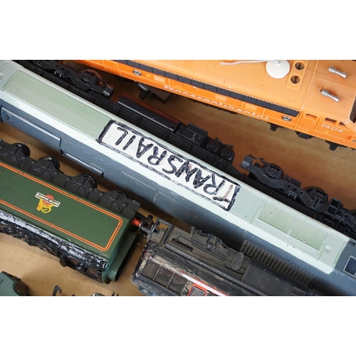 233 - 24 OO gauge locomotives to include Lima, Triang and Hornby, condition varies