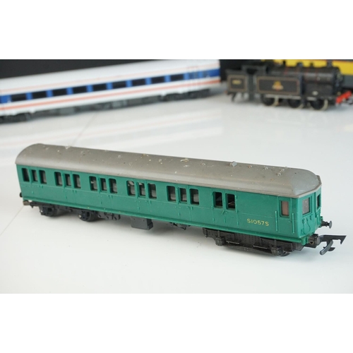 234 - 24 OO gauge locomotives to include Lima, Triang and Hornby, condition varies