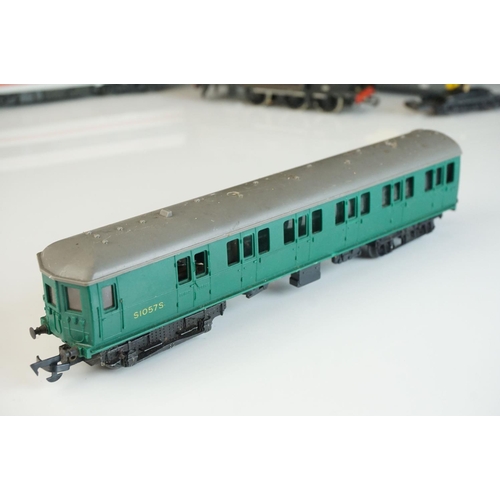 234 - 24 OO gauge locomotives to include Lima, Triang and Hornby, condition varies