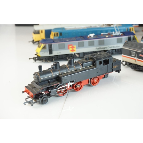 234 - 24 OO gauge locomotives to include Lima, Triang and Hornby, condition varies