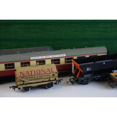 239 - 45 OO gauge items of rolling stock to include Hornby, Triang, Bachmann etc, mainly tankers and wagon... 