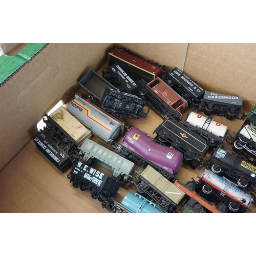 239 - 45 OO gauge items of rolling stock to include Hornby, Triang, Bachmann etc, mainly tankers and wagon... 