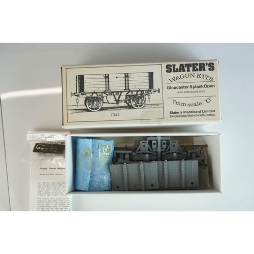 247 - Eight boxed O gauge Slaters Wagon & Coach kits to include 2 x Coach Kits (7C08 Dean Non Corridor All... 