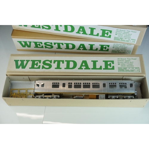 248 - Four boxed Westdale O gauge metal kit models to include a built BR Railcar locomotive in green liver... 