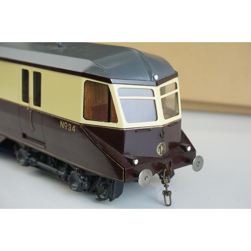 255 - Five built O gauge plastic / metal kit models to include LMS Power Car, GWR Diesel railcar, DJB Engi... 