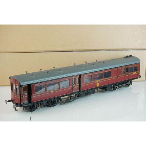 255 - Five built O gauge plastic / metal kit models to include LMS Power Car, GWR Diesel railcar, DJB Engi... 