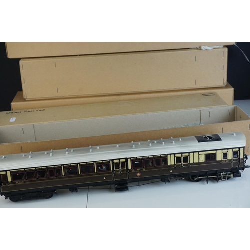 255 - Five built O gauge plastic / metal kit models to include LMS Power Car, GWR Diesel railcar, DJB Engi... 