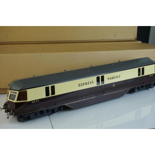 255 - Five built O gauge plastic / metal kit models to include LMS Power Car, GWR Diesel railcar, DJB Engi... 