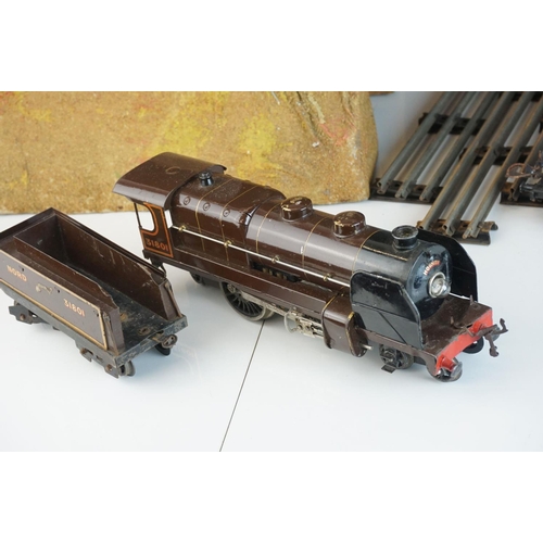 260a - Hornby O gauge 4-4-0 clockwork Nord 31801 locomotive in brown livery, missing one wheel, plus boxed ... 