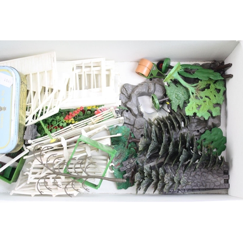 287 - Collection of plastic and metal farming figures and accessories mainly Britains featuring Floral Gar... 