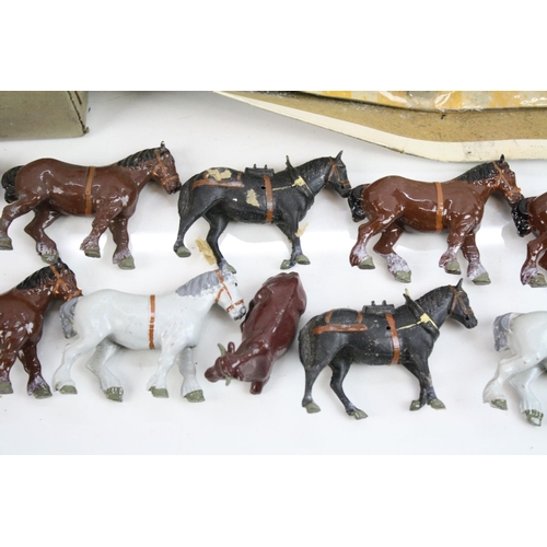 305 - Large quantity of mid 20th C metal farm animals figures to include boxed Crescent figure set (poor b... 