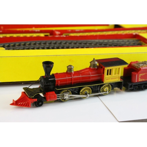 32 - Boxed Triang OO gauge RS37 train set with Davy Crockett Locomotive and tender, two coaches and track... 