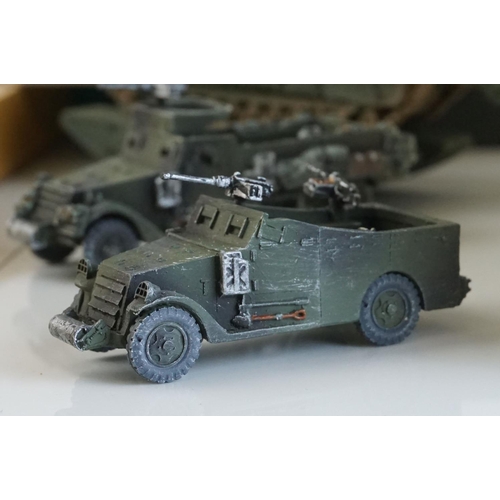 324 - Collection of miniature metal war gaming figures, vehicles and accessories featuring various regimen... 