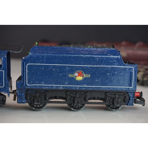 32a - Four Hornby Dublo locomotives to include City of Glasgow, Duchess of Atholl, Mallard and 2-6-4 BR in... 