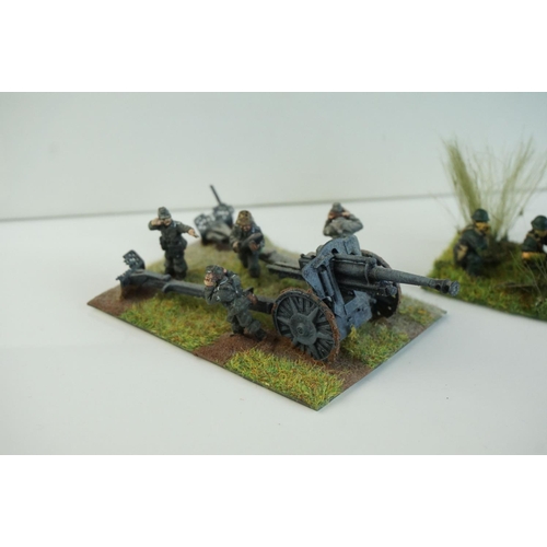 330 - Collection of miniature metal and plastic war gaming vehicles and accessories, painted, vg quality